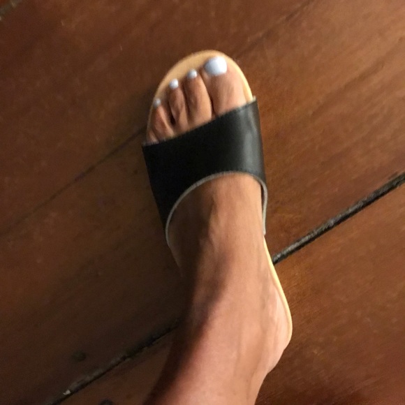 Slip on leather Sandals - Picture 6 of 7